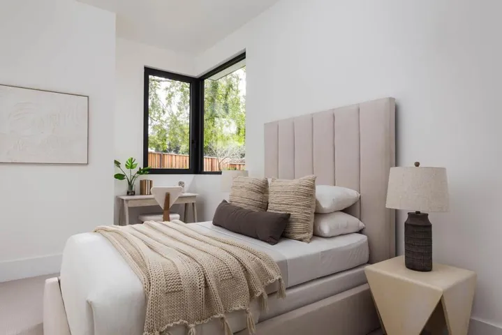 4284 Los Palos Circle, Palo Alto, California 94306