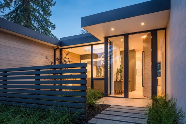 4284 Los Palos Circle, Palo Alto, California 94306