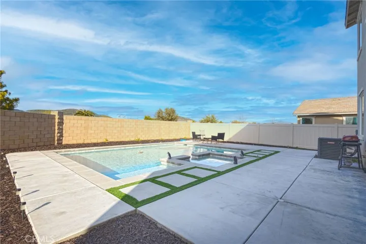 31084 Petal Circle, Winchester, California 92596