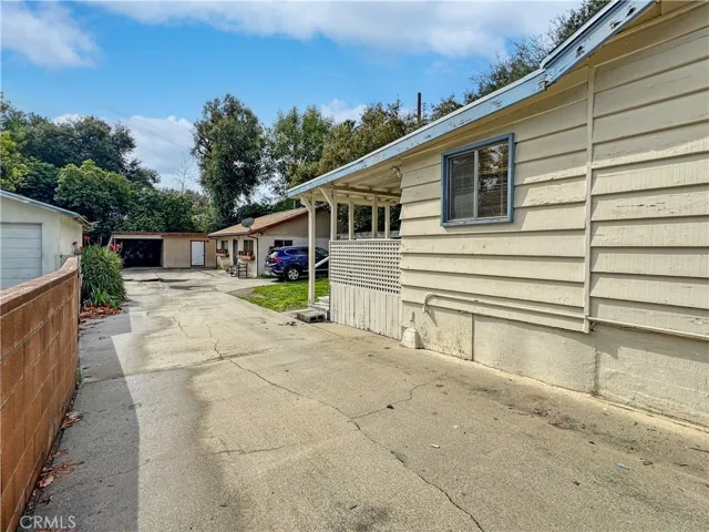 Side Front house
