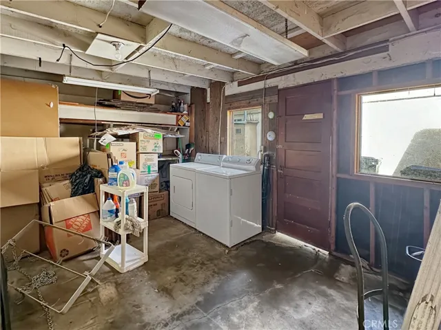 Rear Bldg Laundry & Storage