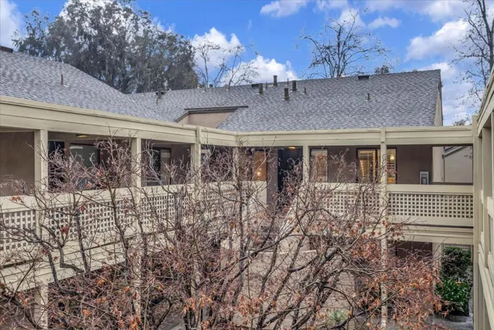 443 Alberto Way B222, Los Gatos, California 95032