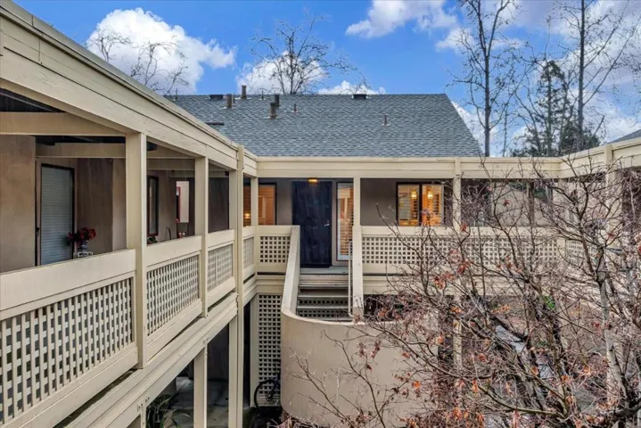 443 Alberto Way B222, Los Gatos, California 95032