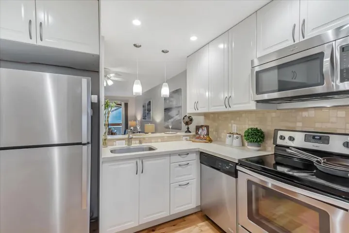 443 Alberto Way B222, Los Gatos, California 95032