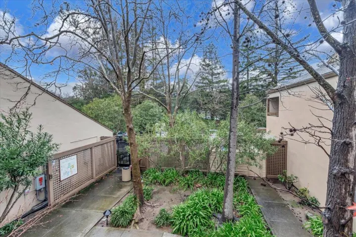 443 Alberto Way B222, Los Gatos, California 95032