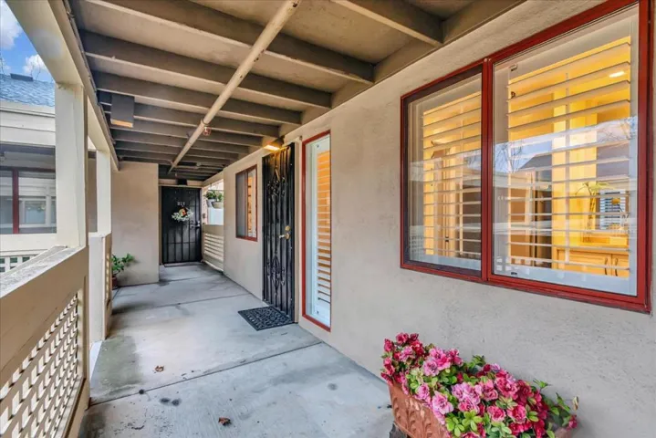 443 Alberto Way B222, Los Gatos, California 95032