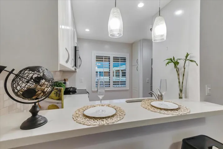 443 Alberto Way B222, Los Gatos, California 95032