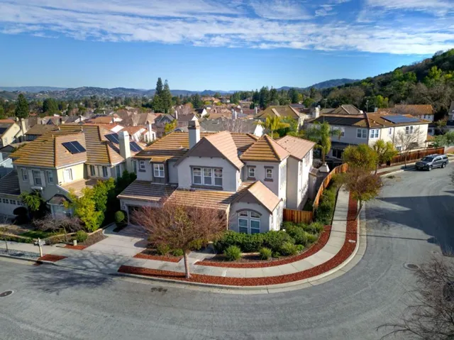 6598 Broadacres Drive, San Jose, California 95120