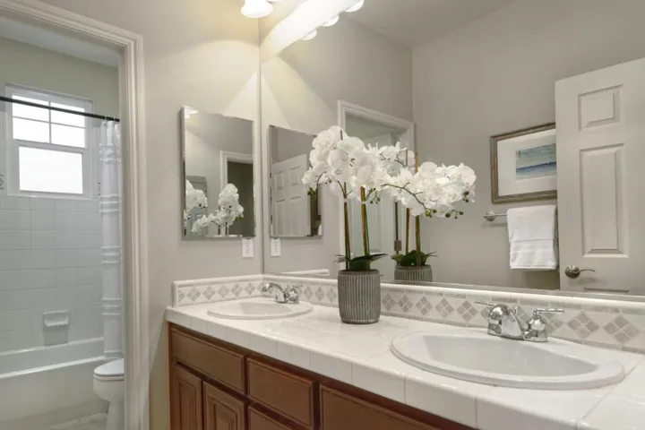 6598 Broadacres Drive, San Jose, California 95120