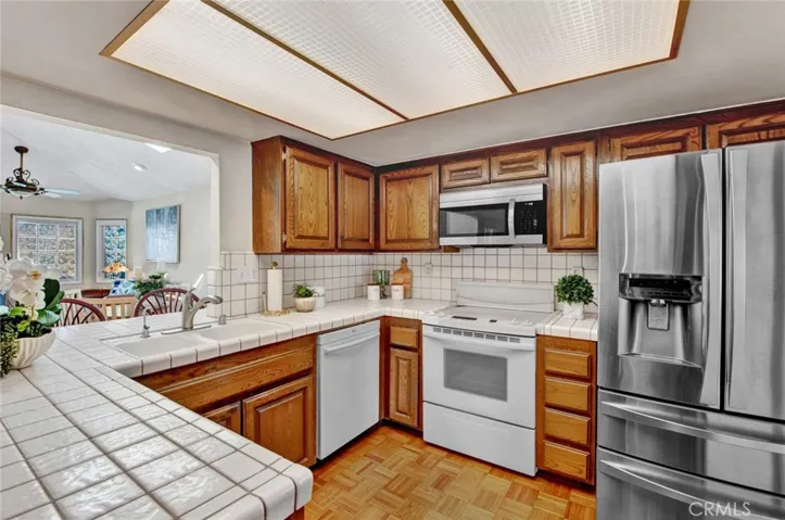 Another view of the kitchen