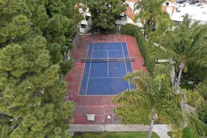 387 N Melrose Drive E, Vista, California 92083