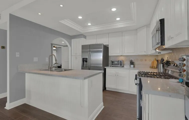 387 N Melrose Drive E, Vista, California 92083