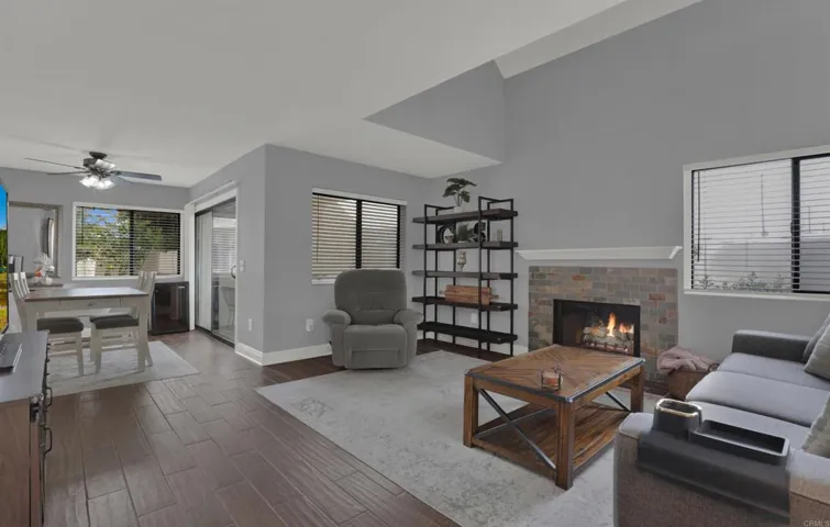 387 N Melrose Drive E, Vista, California 92083