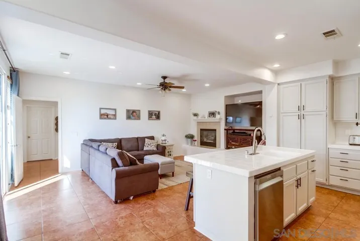 2284 Red Leaf Lane, Chula Vista, California 91915