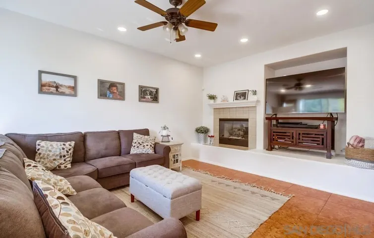 2284 Red Leaf Lane, Chula Vista, California 91915