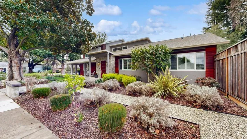 1690 Edgewood Drive, Palo Alto, California 94303