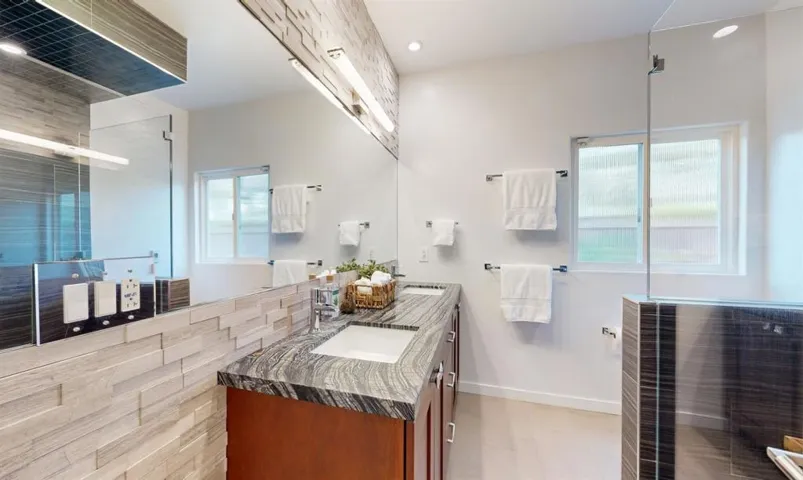 1690 Edgewood Drive, Palo Alto, California 94303