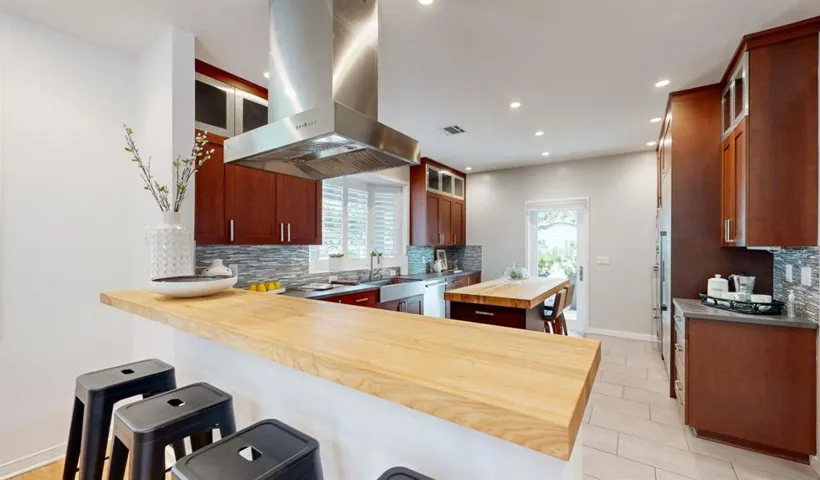 1690 Edgewood Drive, Palo Alto, California 94303
