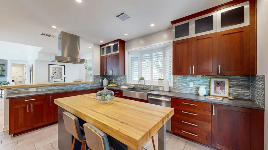 1690 Edgewood Drive, Palo Alto, California 94303