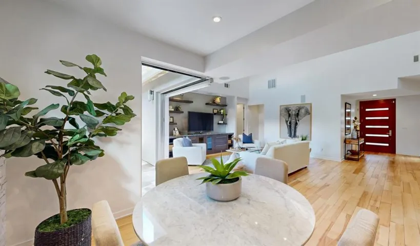1690 Edgewood Drive, Palo Alto, California 94303