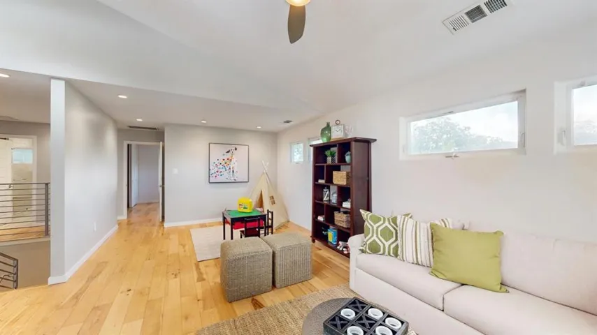 1690 Edgewood Drive, Palo Alto, California 94303