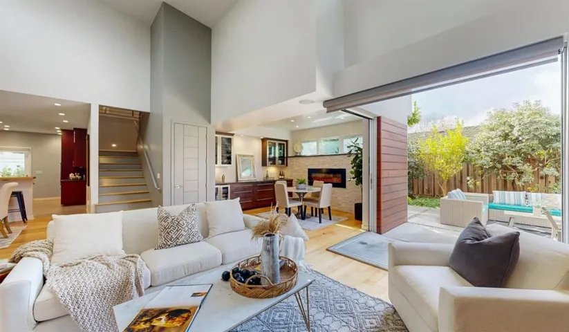 1690 Edgewood Drive, Palo Alto, California 94303