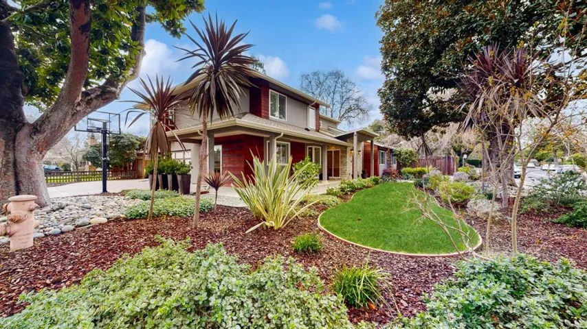 1690 Edgewood Drive, Palo Alto, California 94303