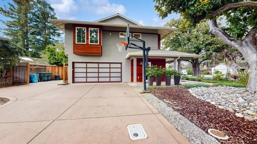 1690 Edgewood Drive, Palo Alto, California 94303