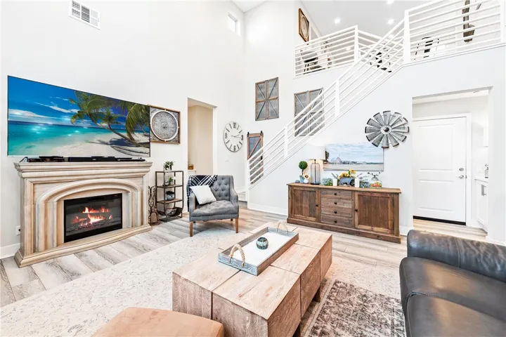 10818 Arena Court, Cypress, California 90720