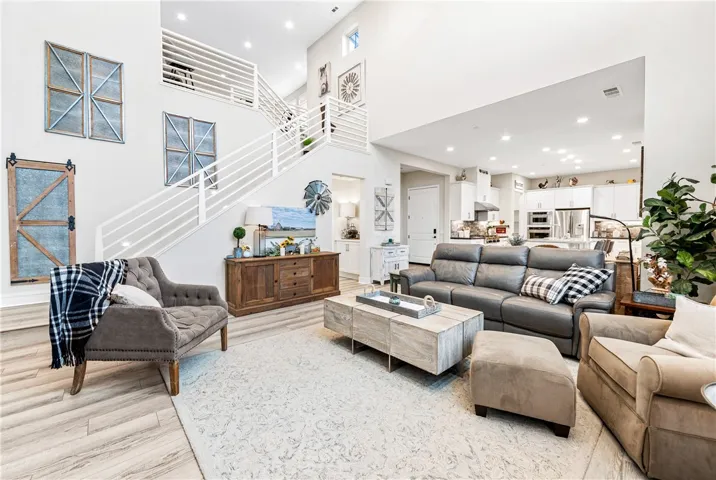 10818 Arena Court, Cypress, California 90720