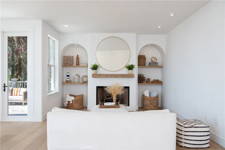 1160 Morningside Drive, Laguna Beach, California 92651