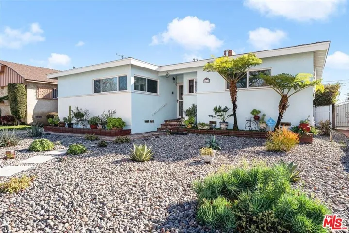2418 Thoreau Street, Inglewood, California 90303
