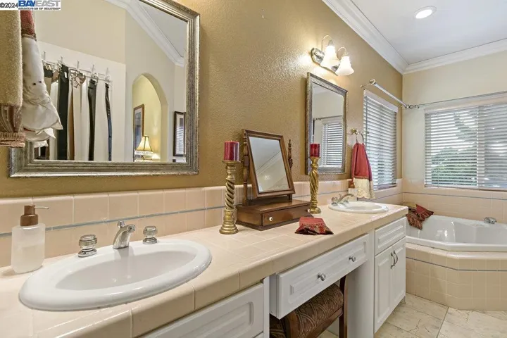 1380 Los Padres Blvd, Santa Clara, California 95050