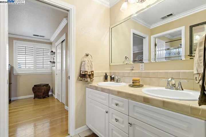 1380 Los Padres Blvd, Santa Clara, California 95050