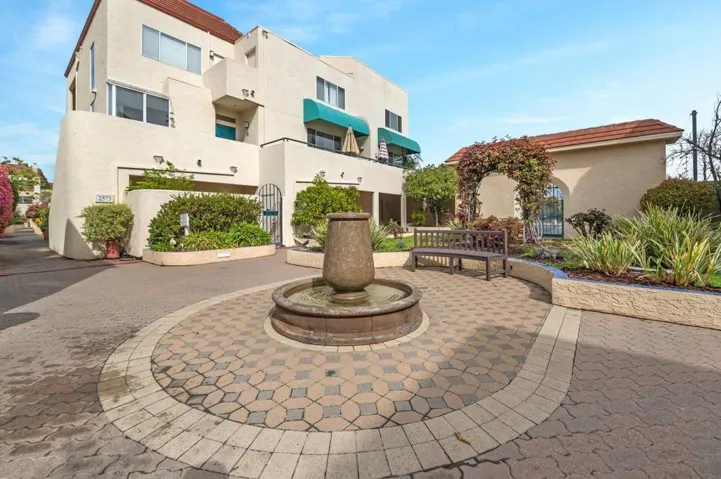 117 California Avenue D300, Palo Alto, California 94306