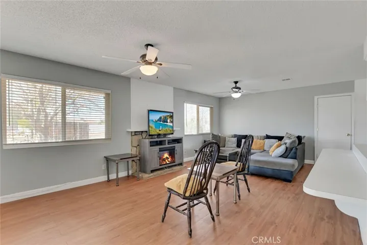 10804 Kiavan Road, Apple Valley, California 92308