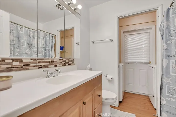 10804 Kiavan Road, Apple Valley, California 92308