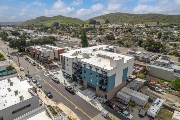 2475 Victoria Avenue Unit 403, San Luis Obispo, California 93401