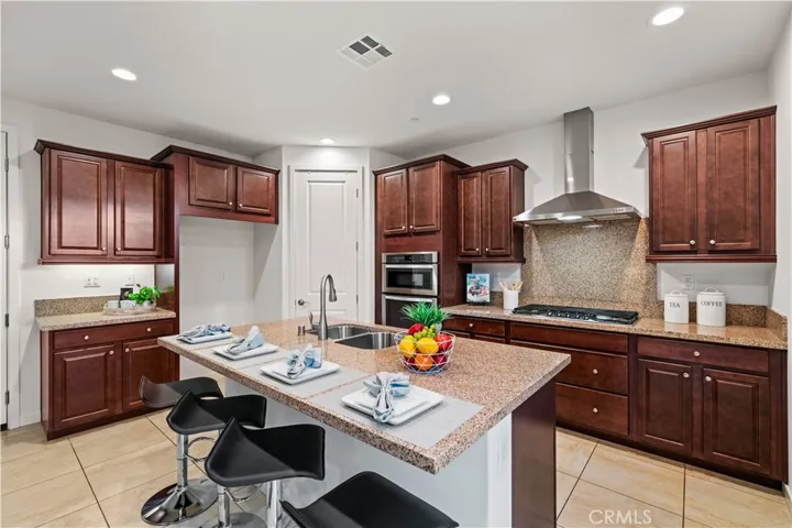3811 Snapdragon Way, Yorba Linda, California 92886