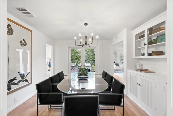 1800 Guinda Street, Palo Alto, California 94303