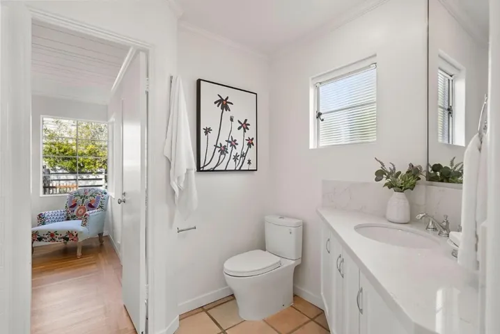 1800 Guinda Street, Palo Alto, California 94303