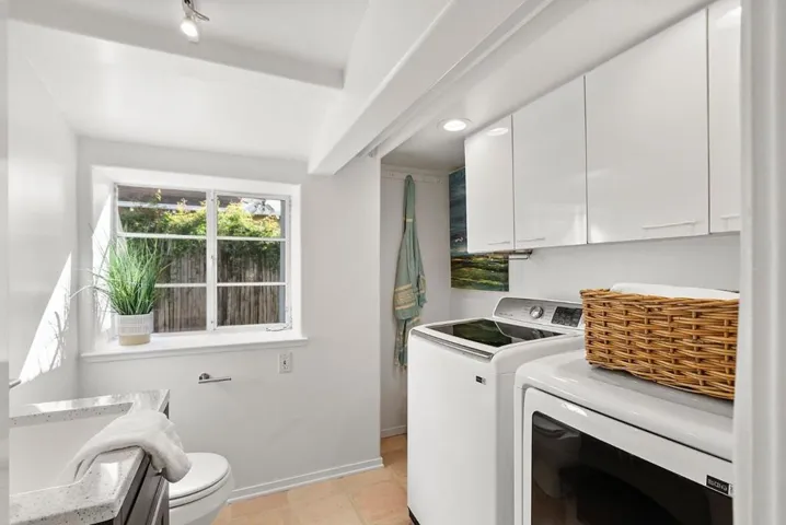 1800 Guinda Street, Palo Alto, California 94303