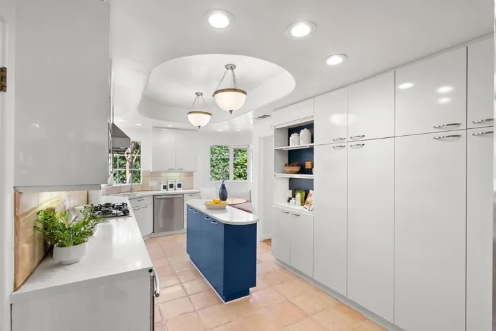 1800 Guinda Street, Palo Alto, California 94303