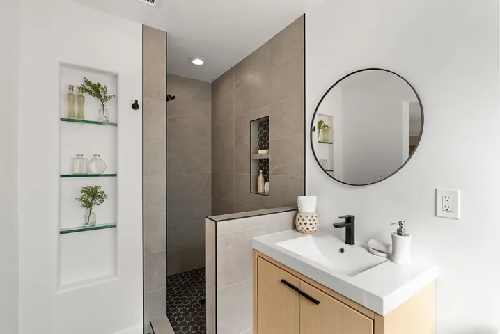 1800 Guinda Street, Palo Alto, California 94303