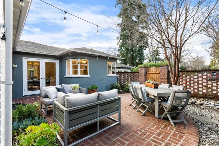 1800 Guinda Street, Palo Alto, California 94303