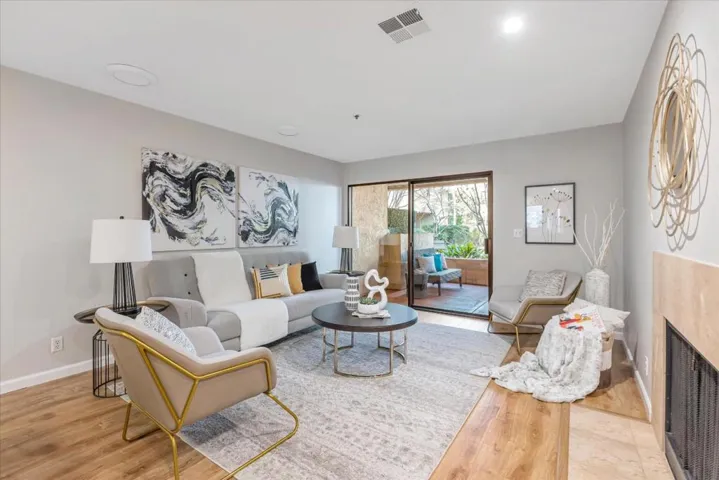 153 California Avenue F103, Palo Alto, California 94306