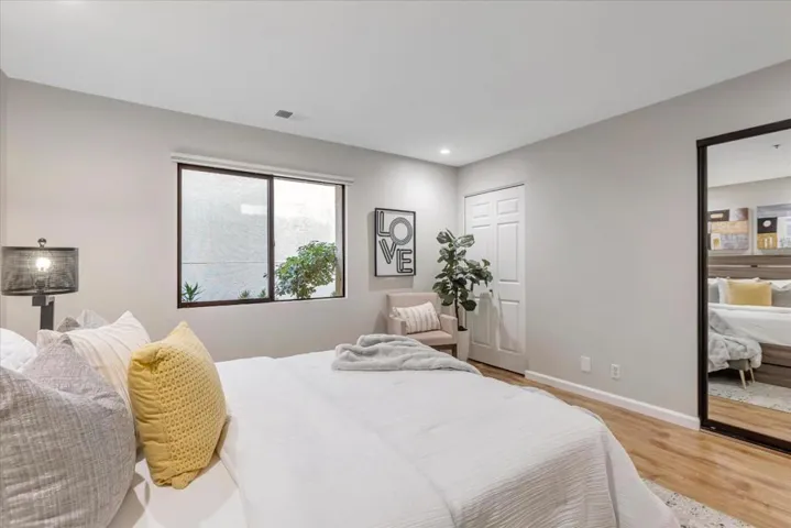 153 California Avenue F103, Palo Alto, California 94306