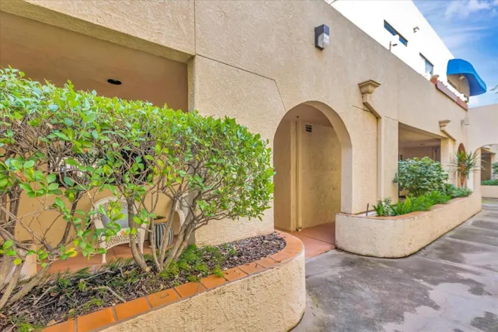 153 California Avenue F103, Palo Alto, California 94306
