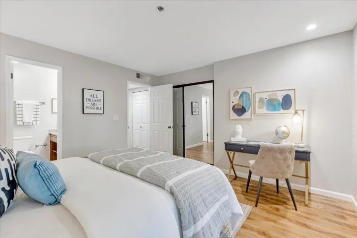 153 California Avenue F103, Palo Alto, California 94306