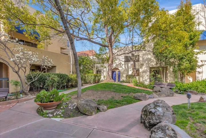 153 California Avenue F103, Palo Alto, California 94306